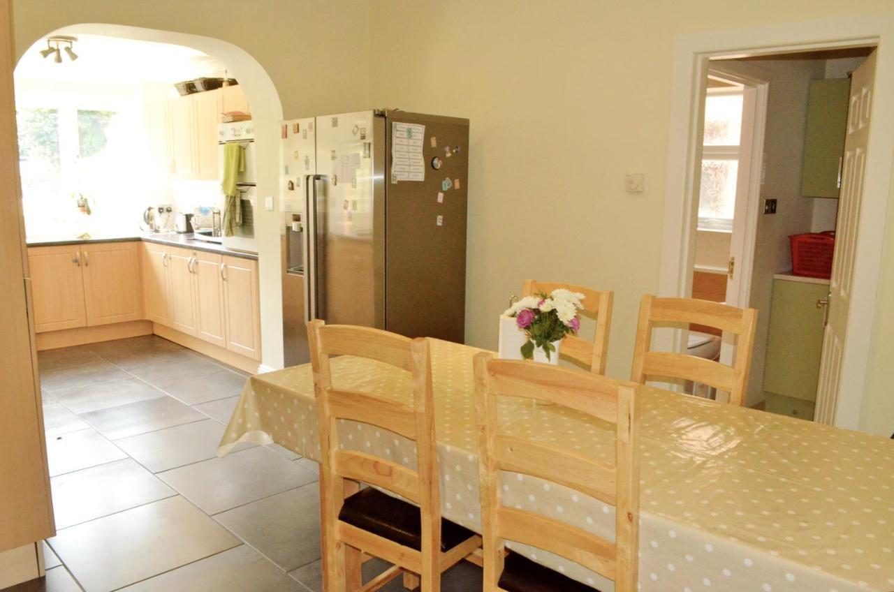 A Cozy House To Stay In Sunny בורנמות' מראה חיצוני תמונה