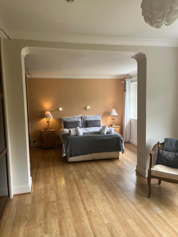 A Cozy House To Stay In Sunny בורנמות' מראה חיצוני תמונה